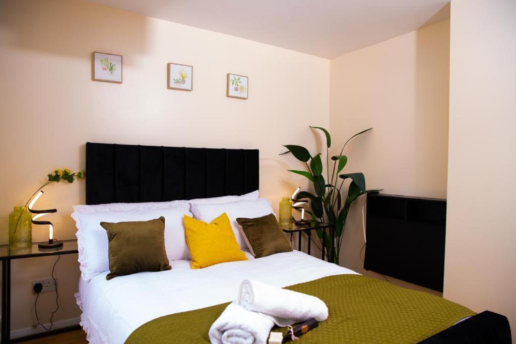 Inviting 1-bed In Near Hotsput Appartamento *