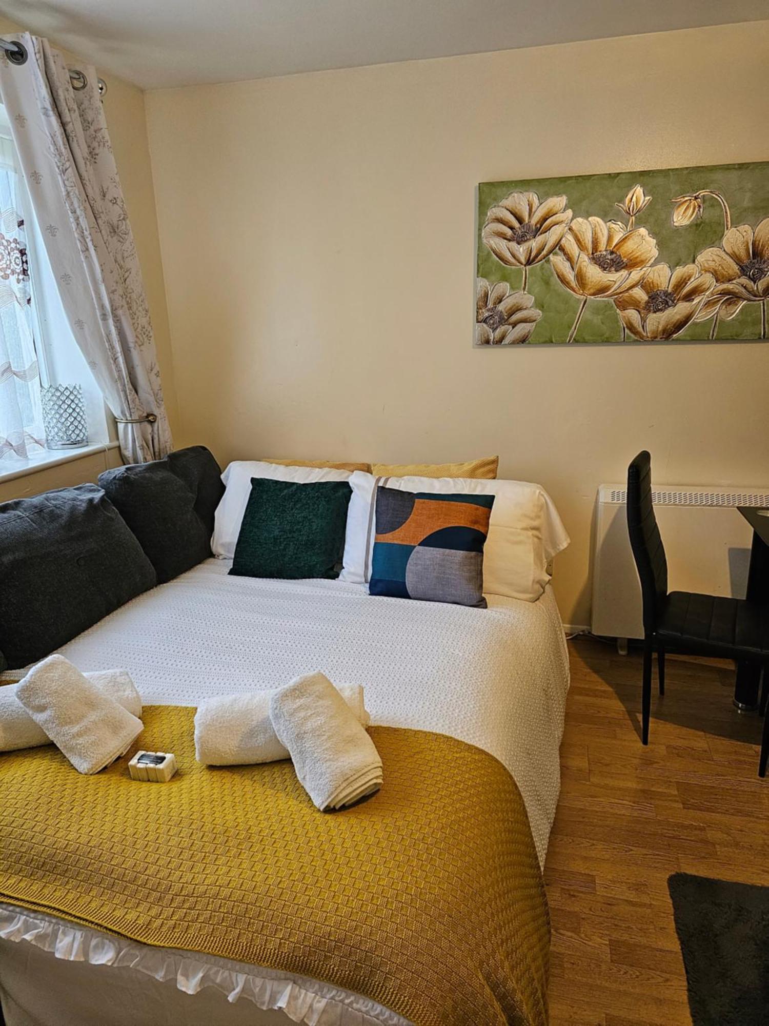 Inviting 1-bed In Near Hotsput Appartamento *